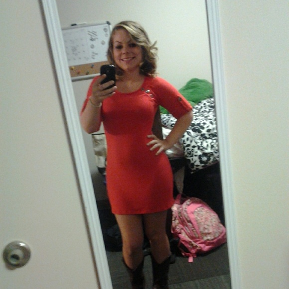 Dress - Picture 5 of 5